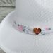 Hutband mit Rosen-Muster und Braut-Herz
