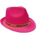 Pinkfarbener Gangster-Hut mit goldfarbenem Bräutigam-Hutband für den JGA