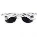 Weisse Kunststoff-Sonnenbrille mit schwarzem Pünktchen-Muster