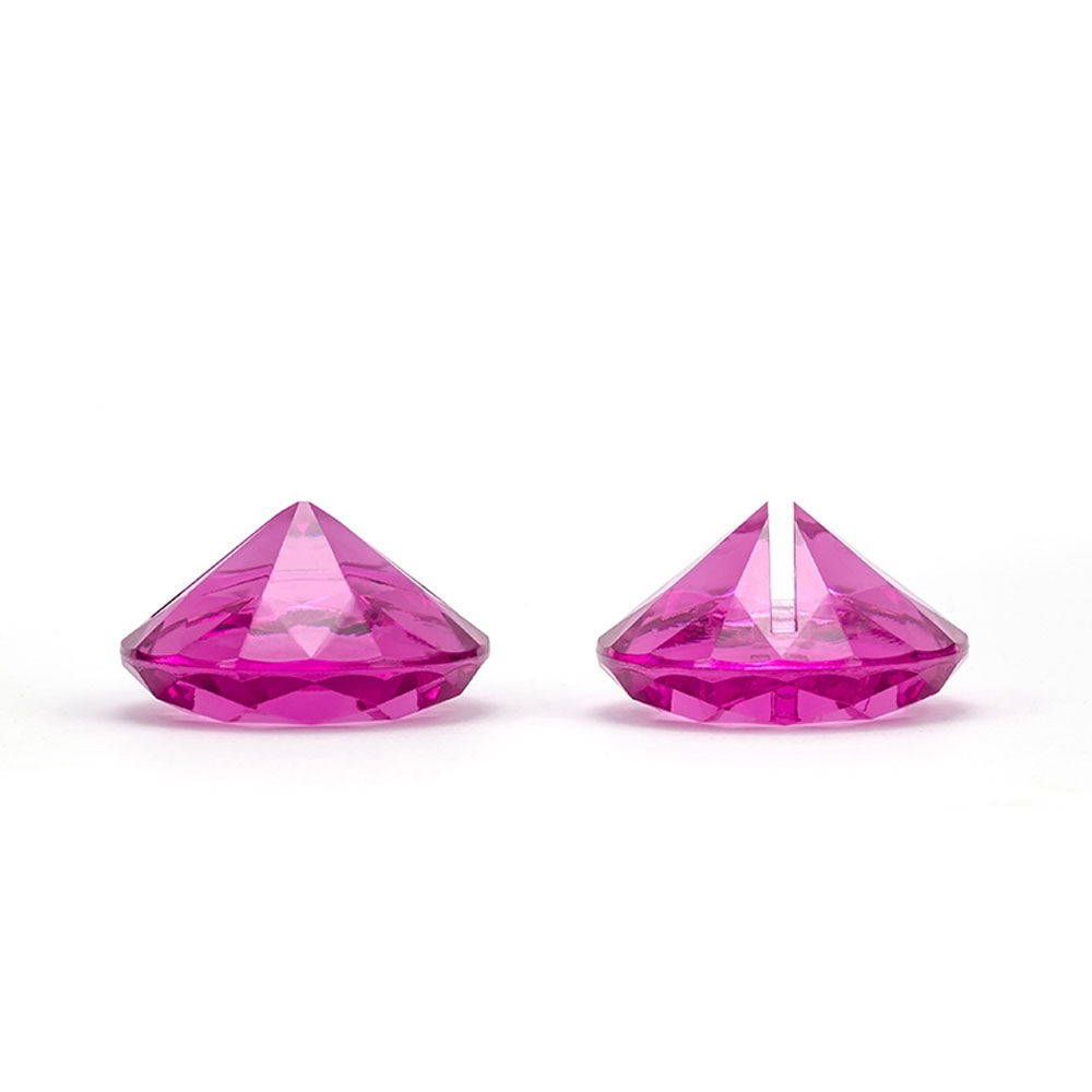 Pinkfarbene Tischkartenhalter in Diamantform