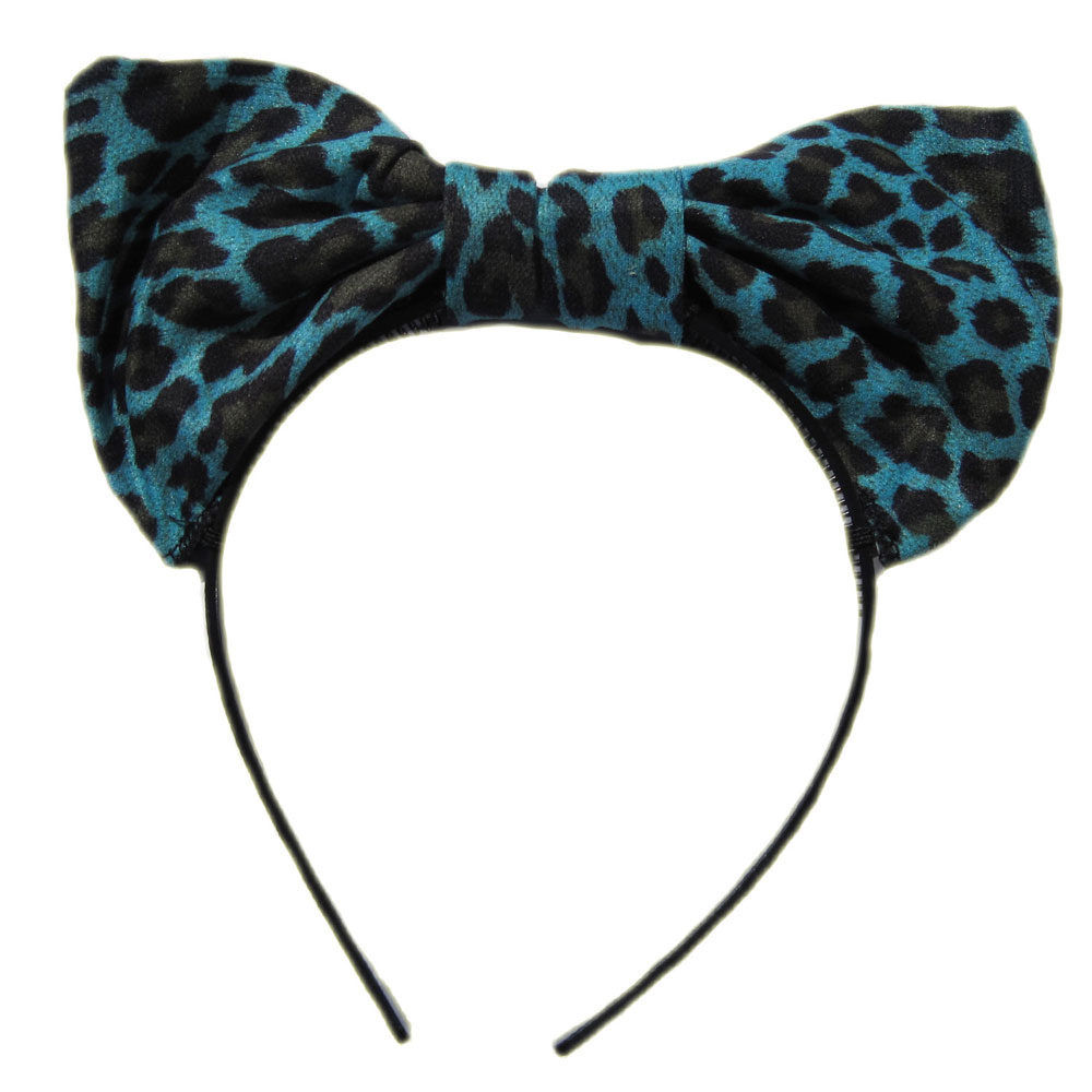 Haarschmuck mit blauer Stoffschleife im Leoparden-Muster